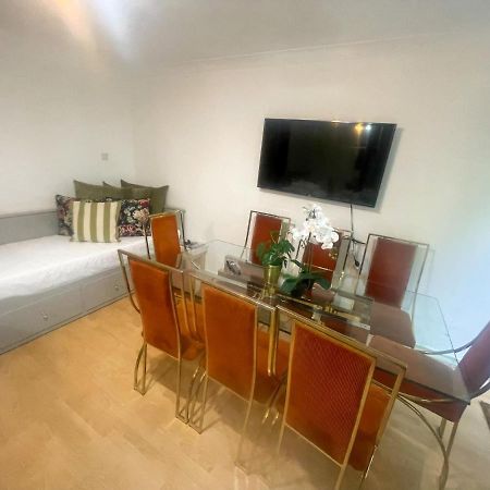 91 Stanhope Street Hotel London Bagian luar foto